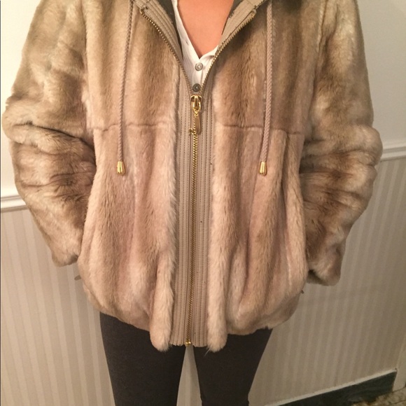 Juicy couture faux fur coat - Picture 5 of 5